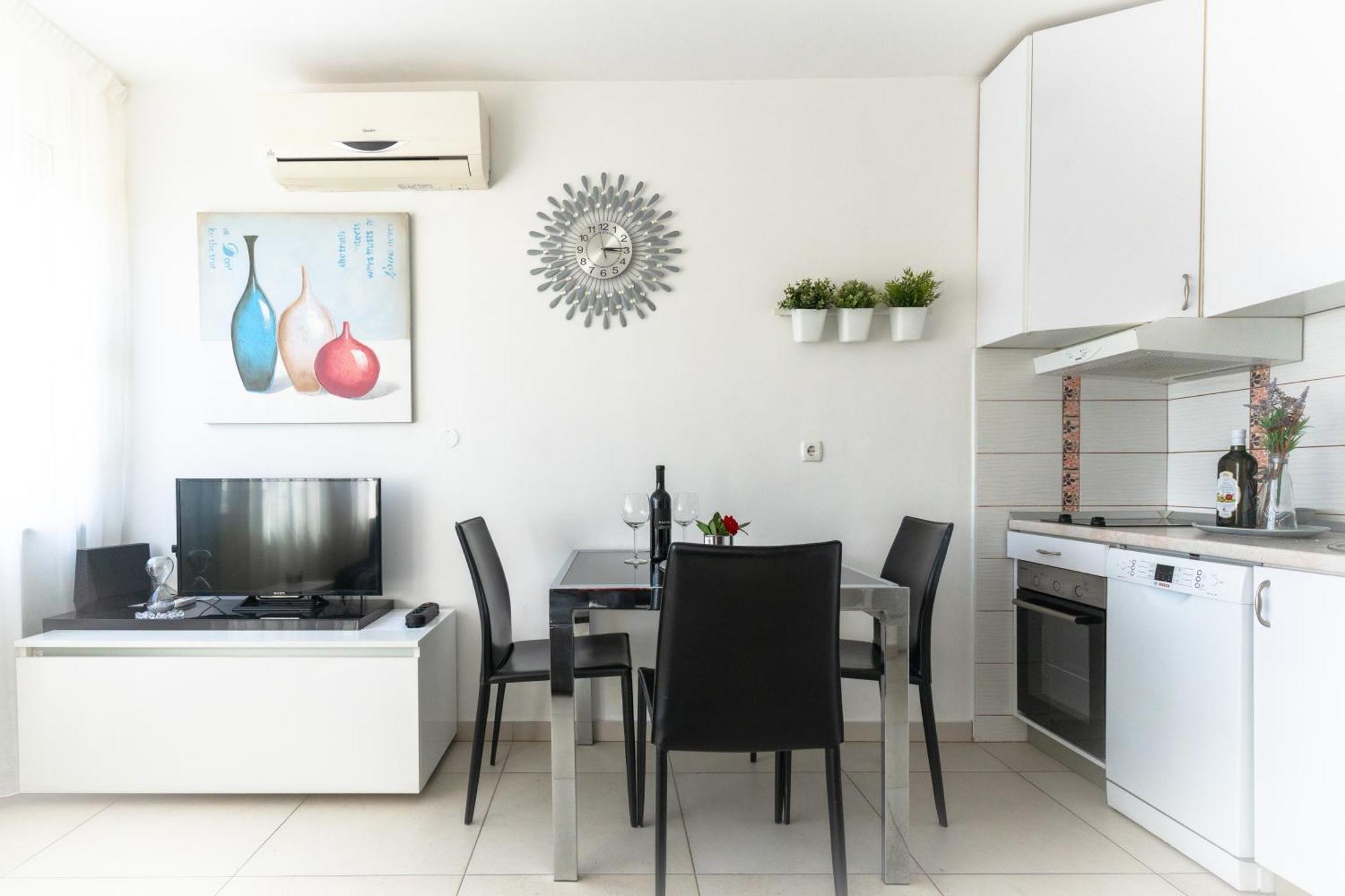 Apartment Kristina, Comfortable And Close To The Center Split Ngoại thất bức ảnh