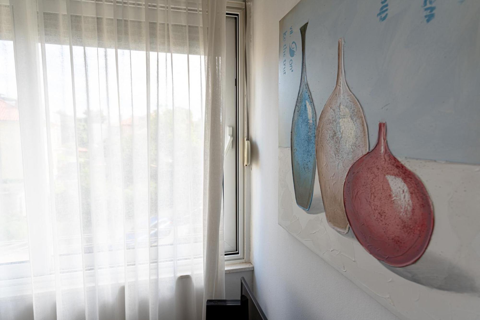 Apartment Kristina, Comfortable And Close To The Center Split Ngoại thất bức ảnh