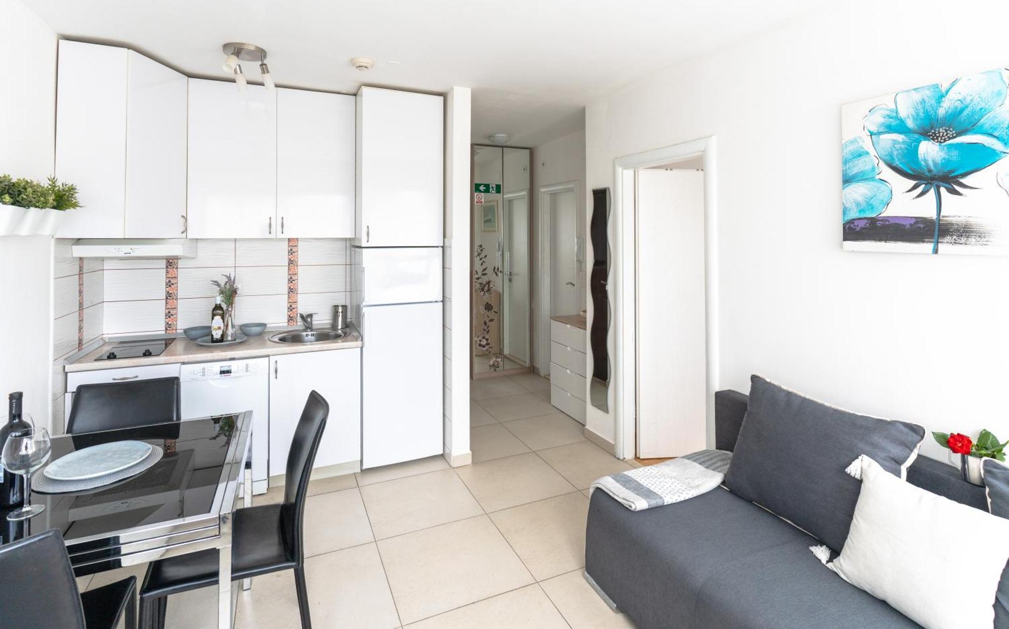 Apartment Kristina, Comfortable And Close To The Center Split Ngoại thất bức ảnh
