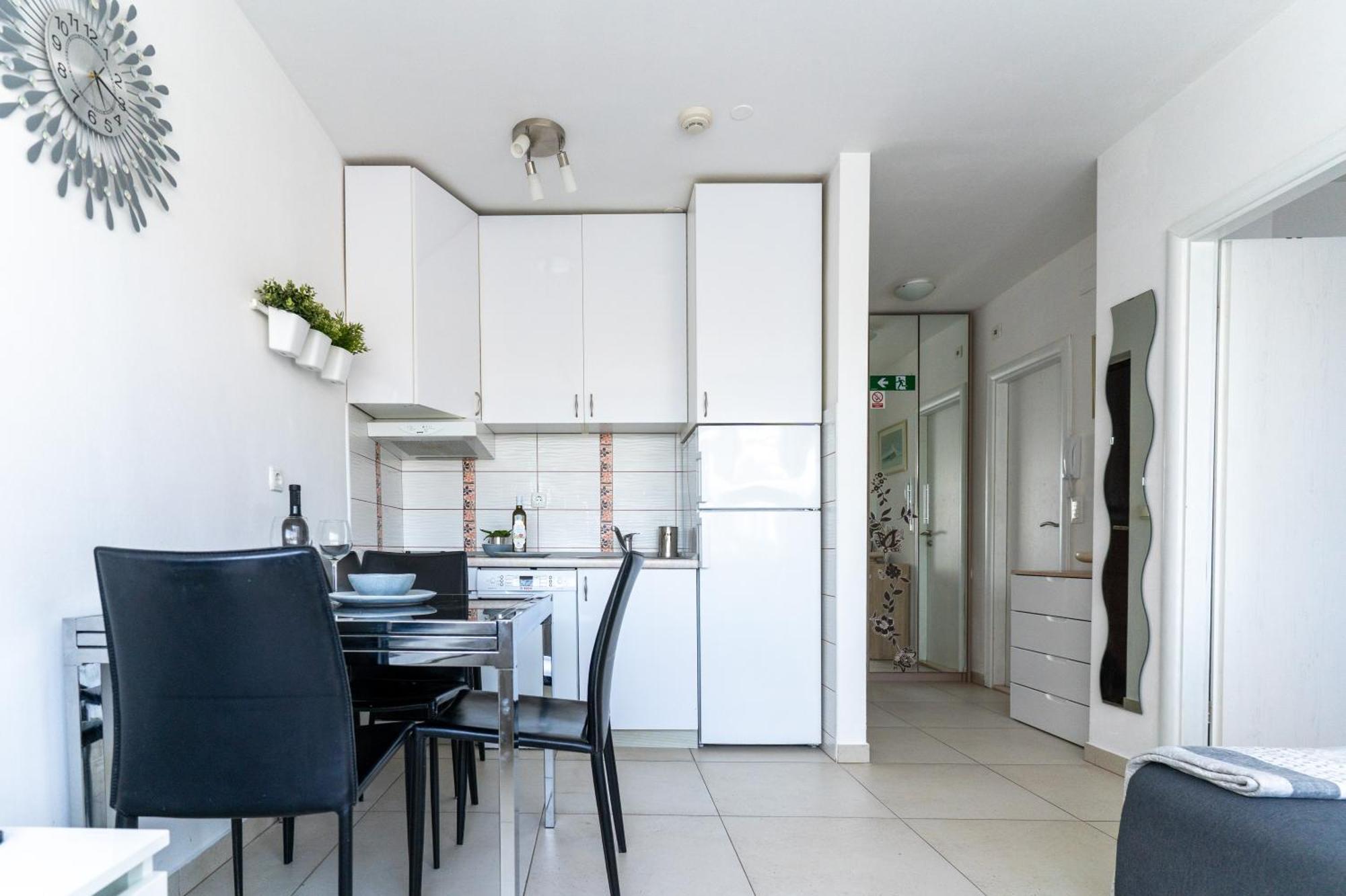 Apartment Kristina, Comfortable And Close To The Center Split Ngoại thất bức ảnh