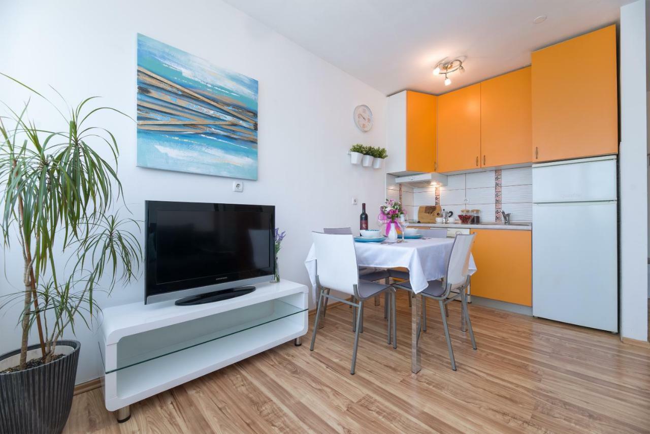 Apartment Kristina, Comfortable And Close To The Center Split Ngoại thất bức ảnh