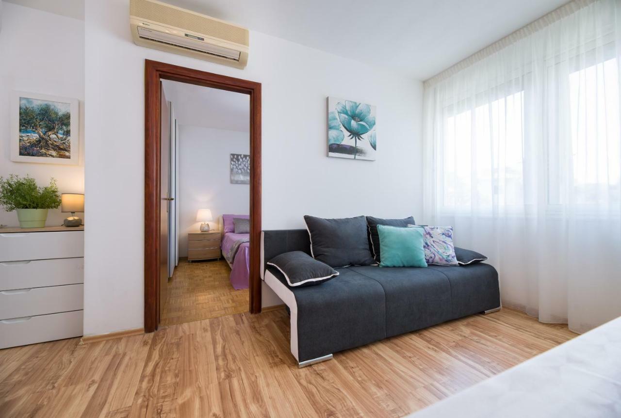 Apartment Kristina, Comfortable And Close To The Center Split Ngoại thất bức ảnh